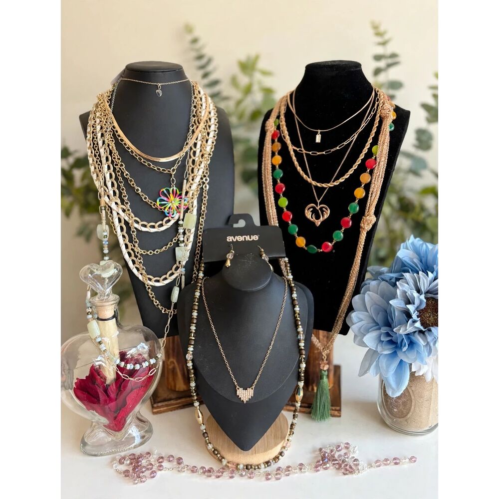 Beautiful Statement Necklaces - Picture 1 of 5